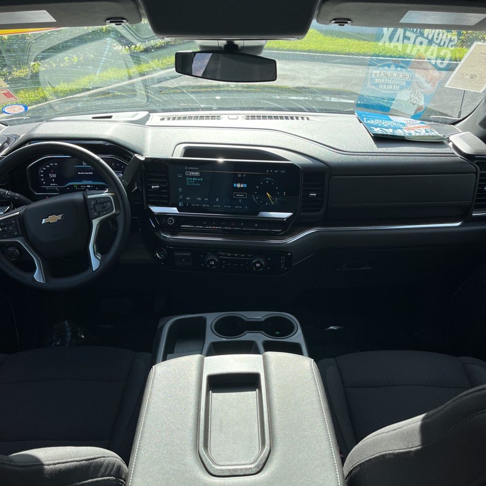 2025 Chevrolet Silverado 1500 LT