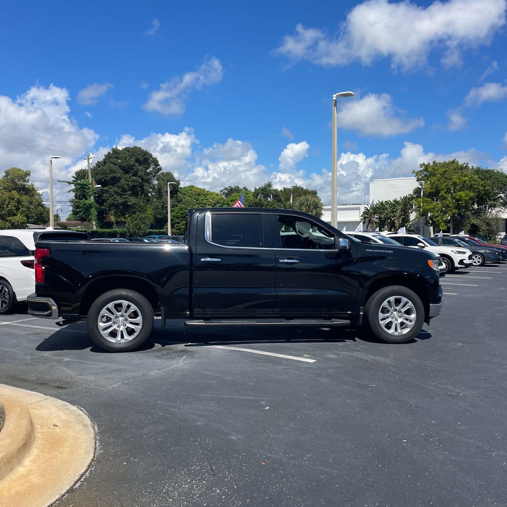 2024 Chevrolet Silverado 1500 LTZ
