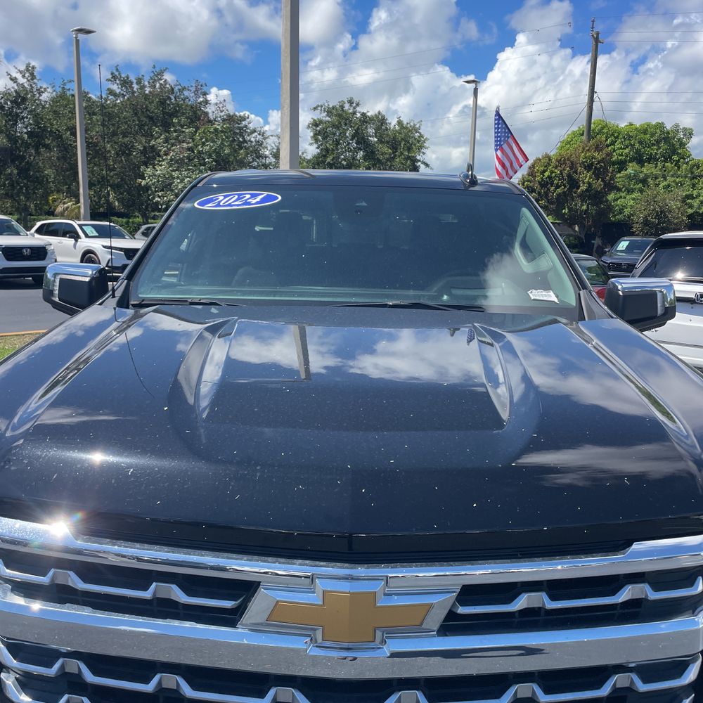2024 Chevrolet Silverado 1500 LTZ