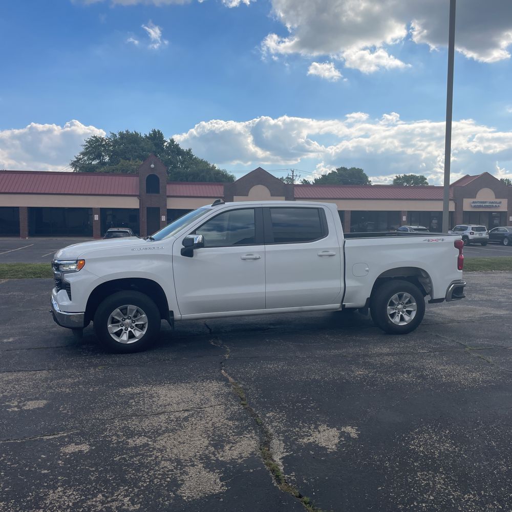 2025 Chevrolet Silverado 1500 LT