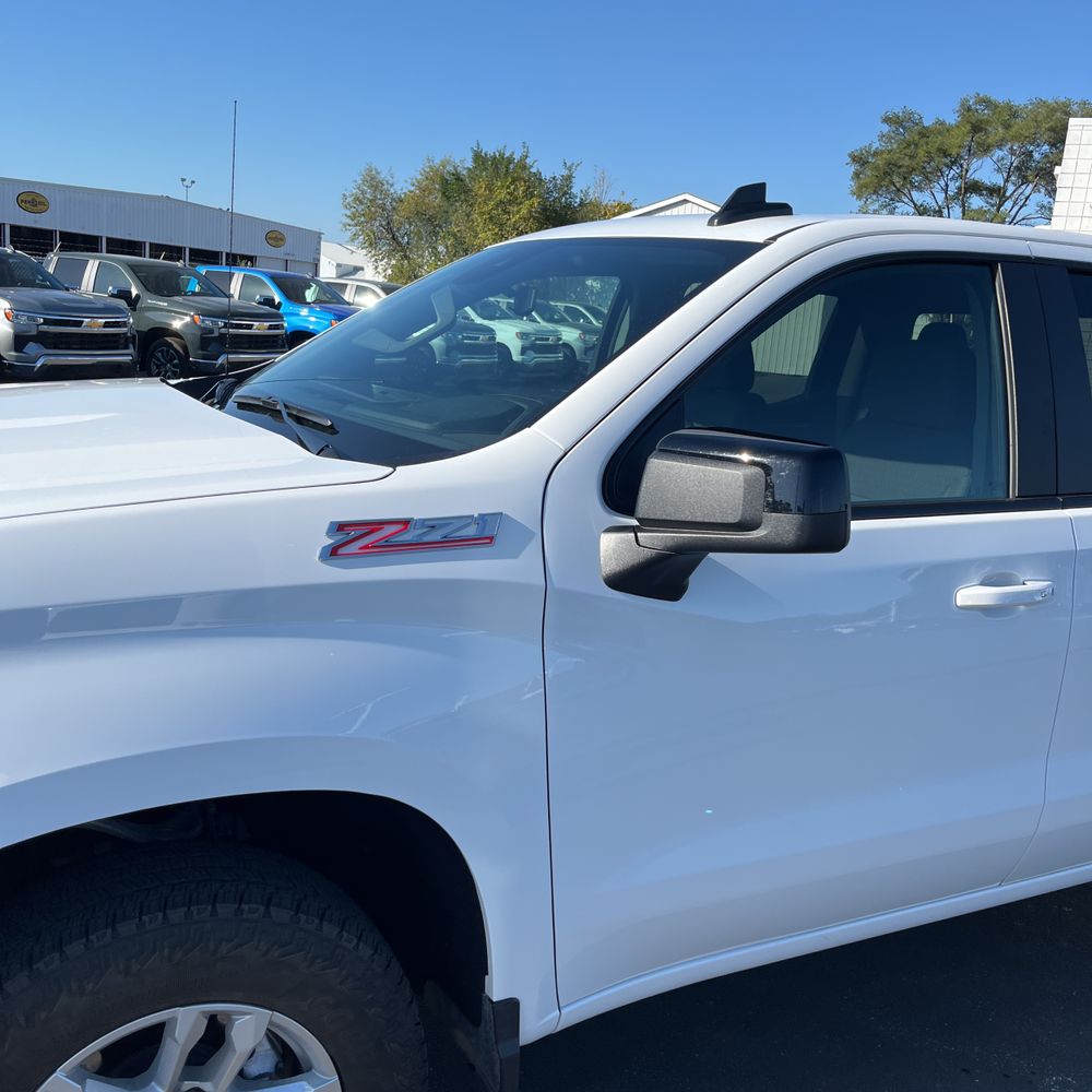 2025 Chevrolet Silverado 1500 RST