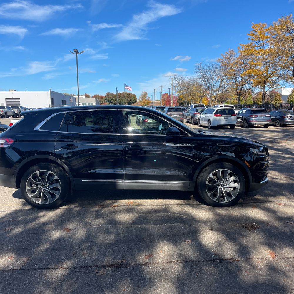 2023 Lincoln Nautilus Reserve