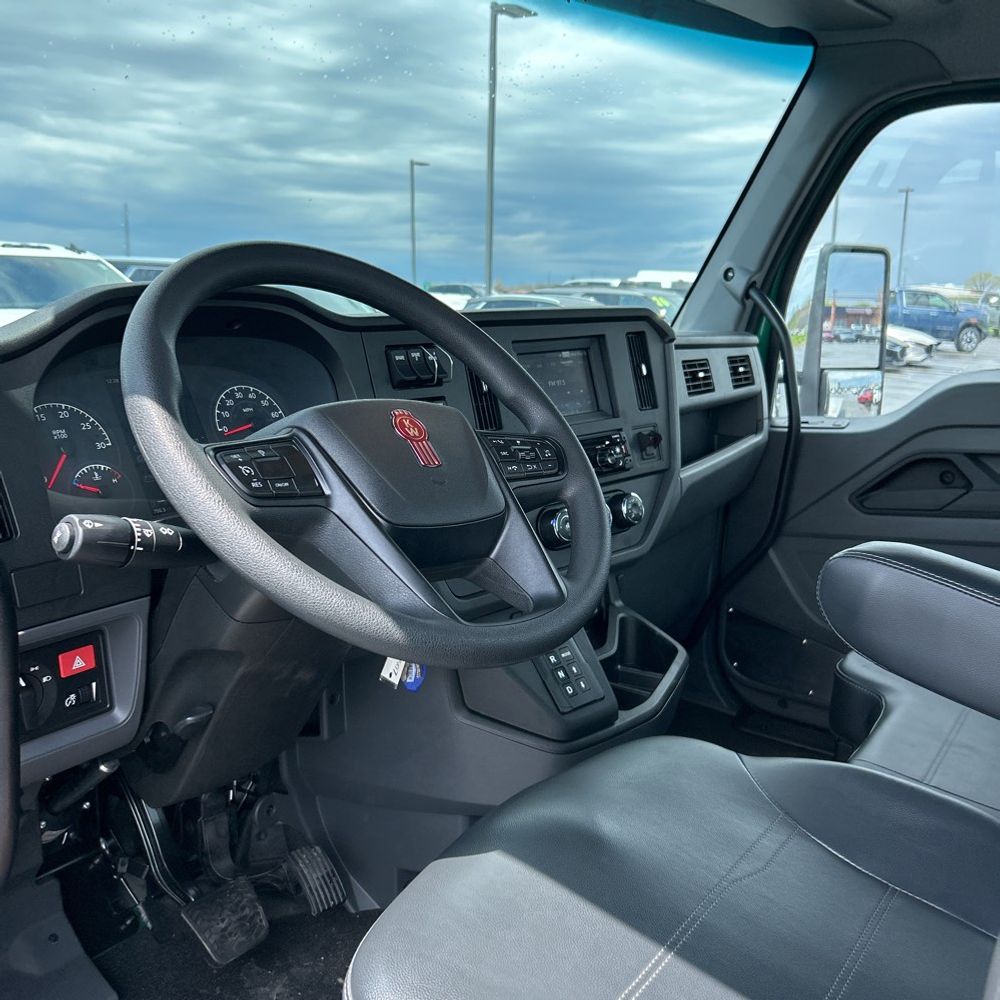 2025 Kenworth T-280