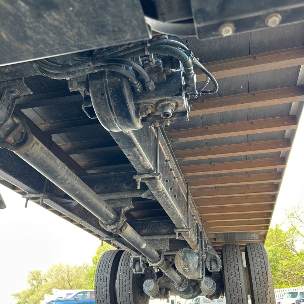 2018 Peterbilt 337