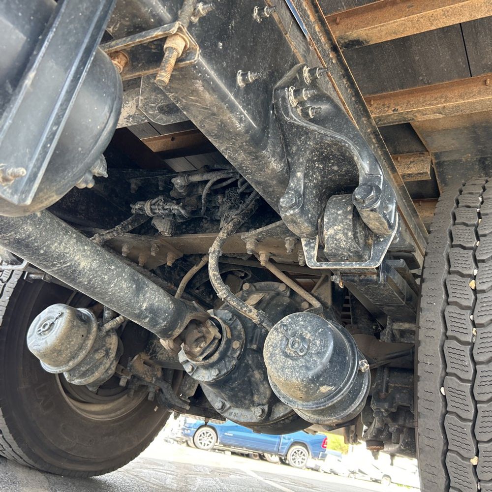 2018 Peterbilt 337