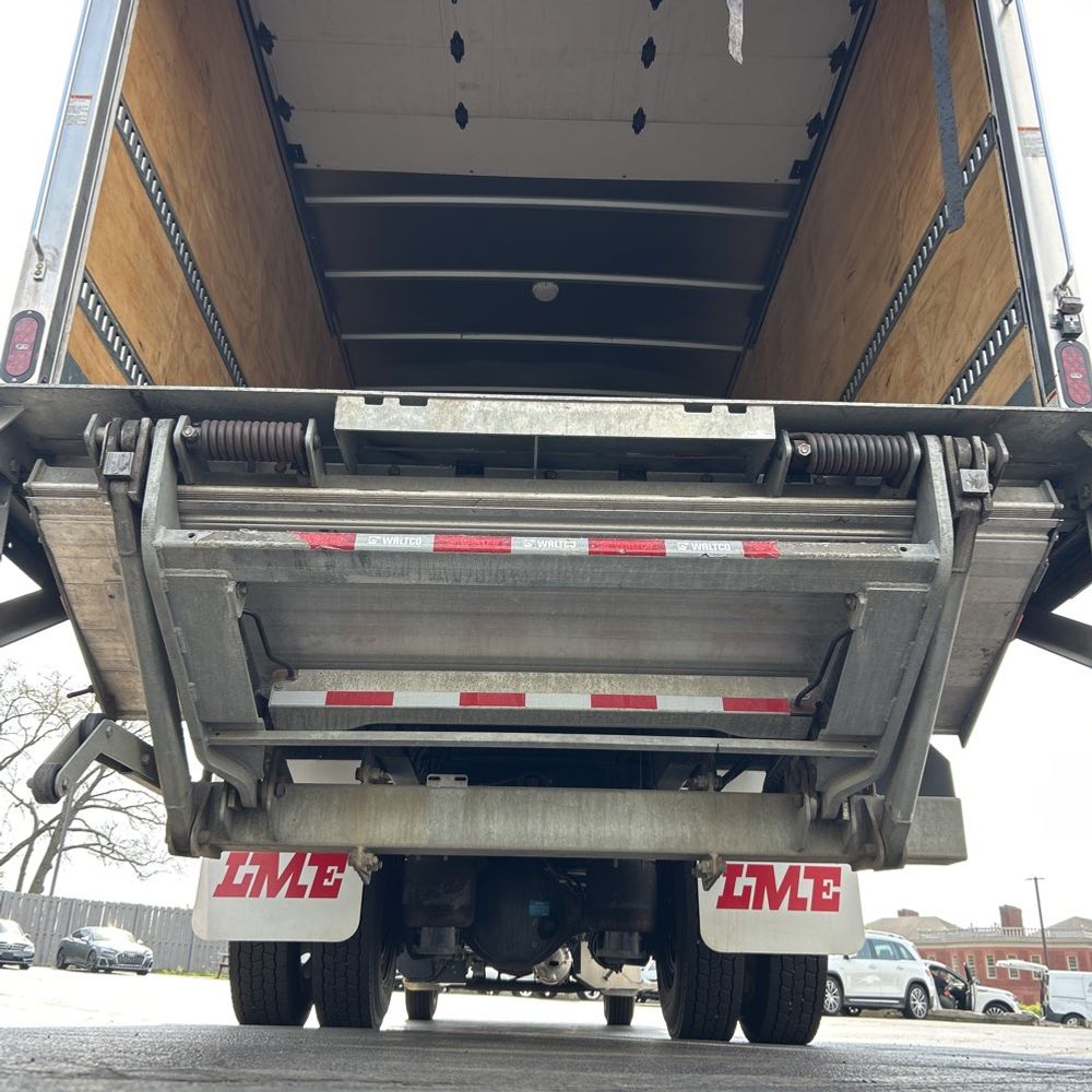2018 Peterbilt 337