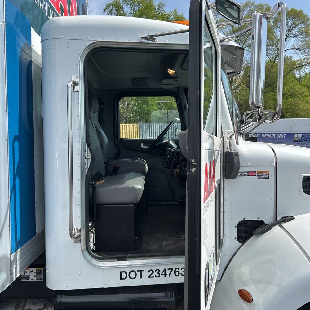 2018 Peterbilt 337