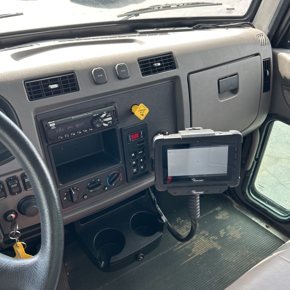 2018 Peterbilt 337