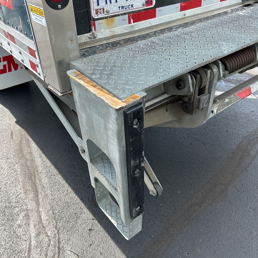 2018 Peterbilt 337
