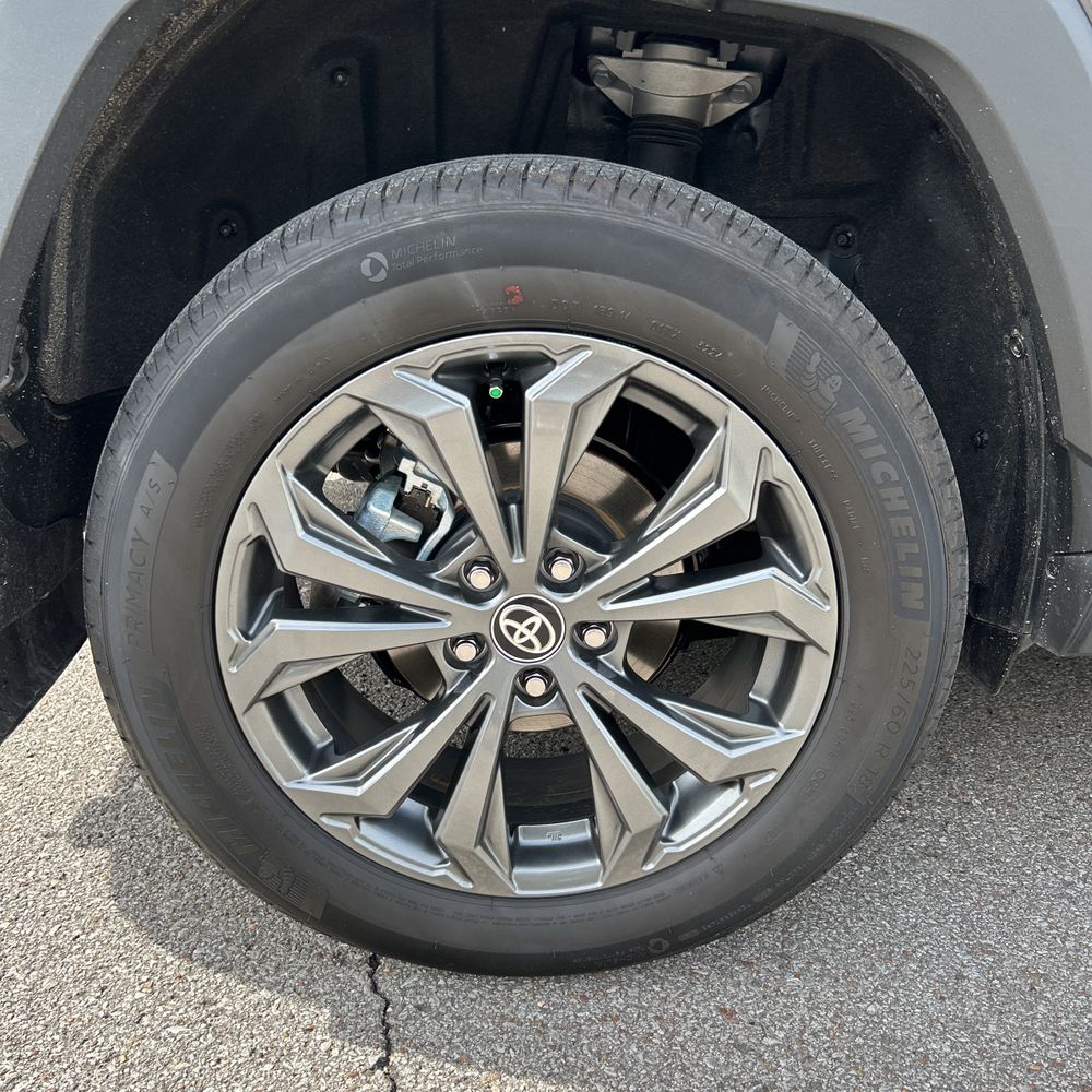 2024 Toyota RAV4 Hybrid XLE Premium