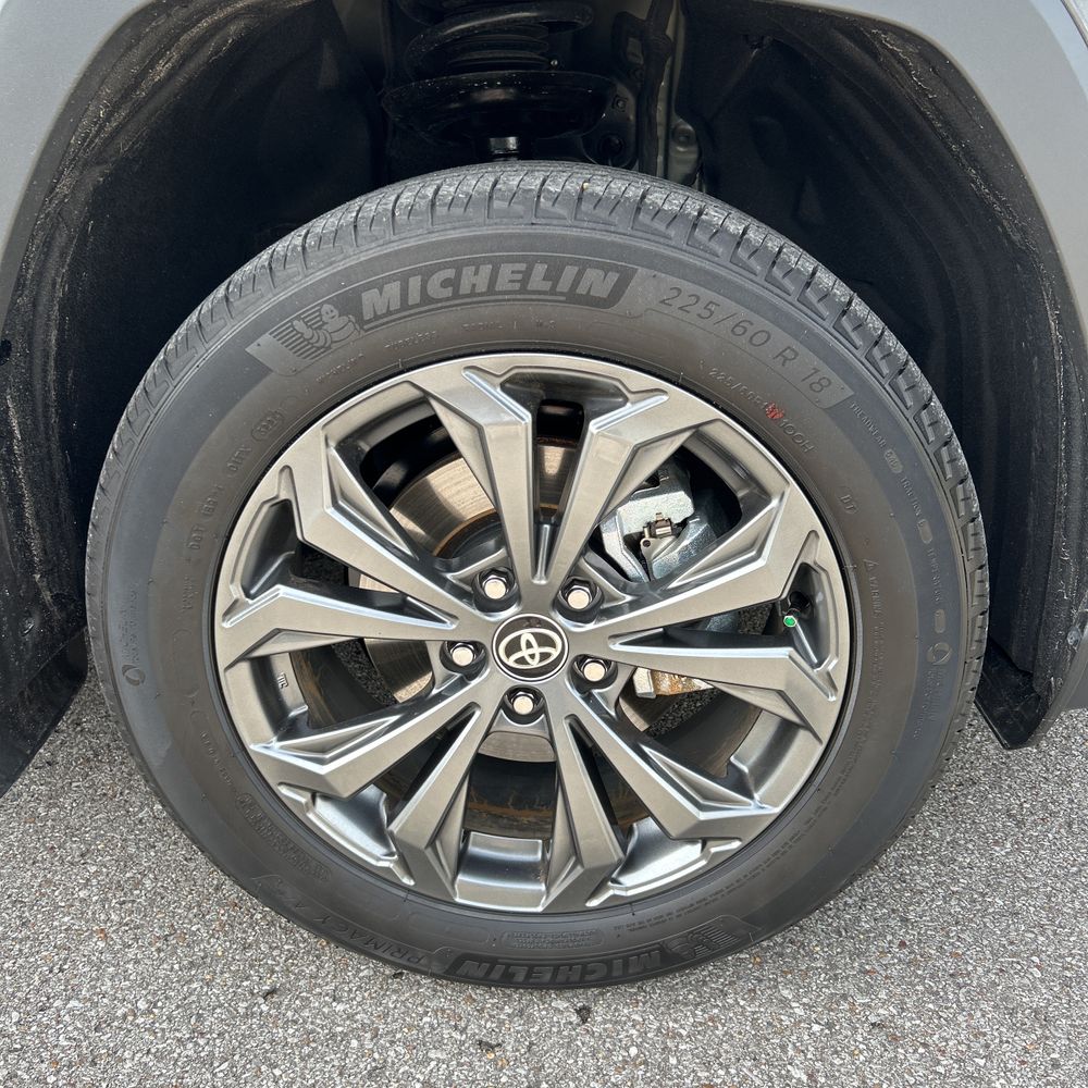 2024 Toyota RAV4 Hybrid XLE Premium