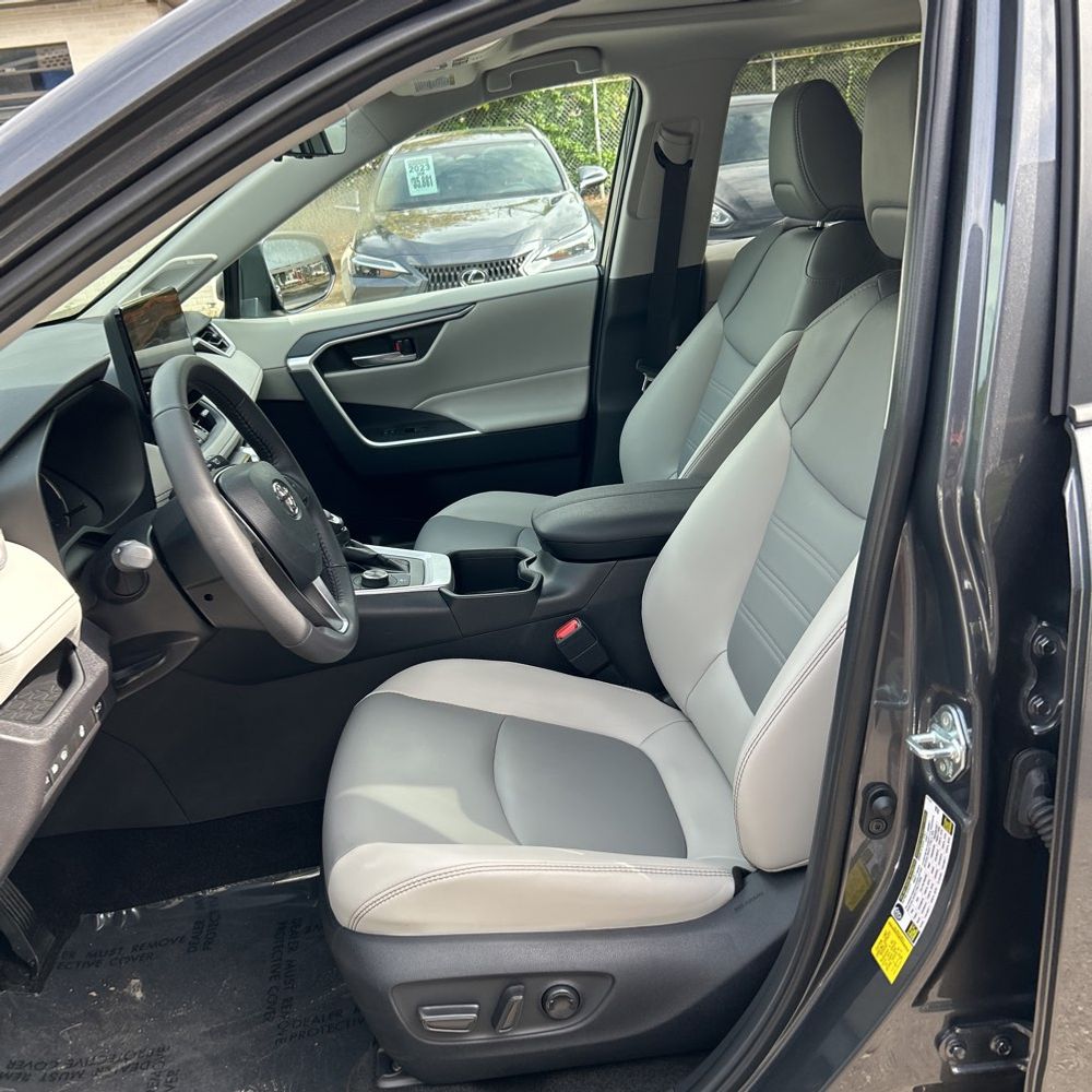 2024 Toyota RAV4 Hybrid XLE Premium