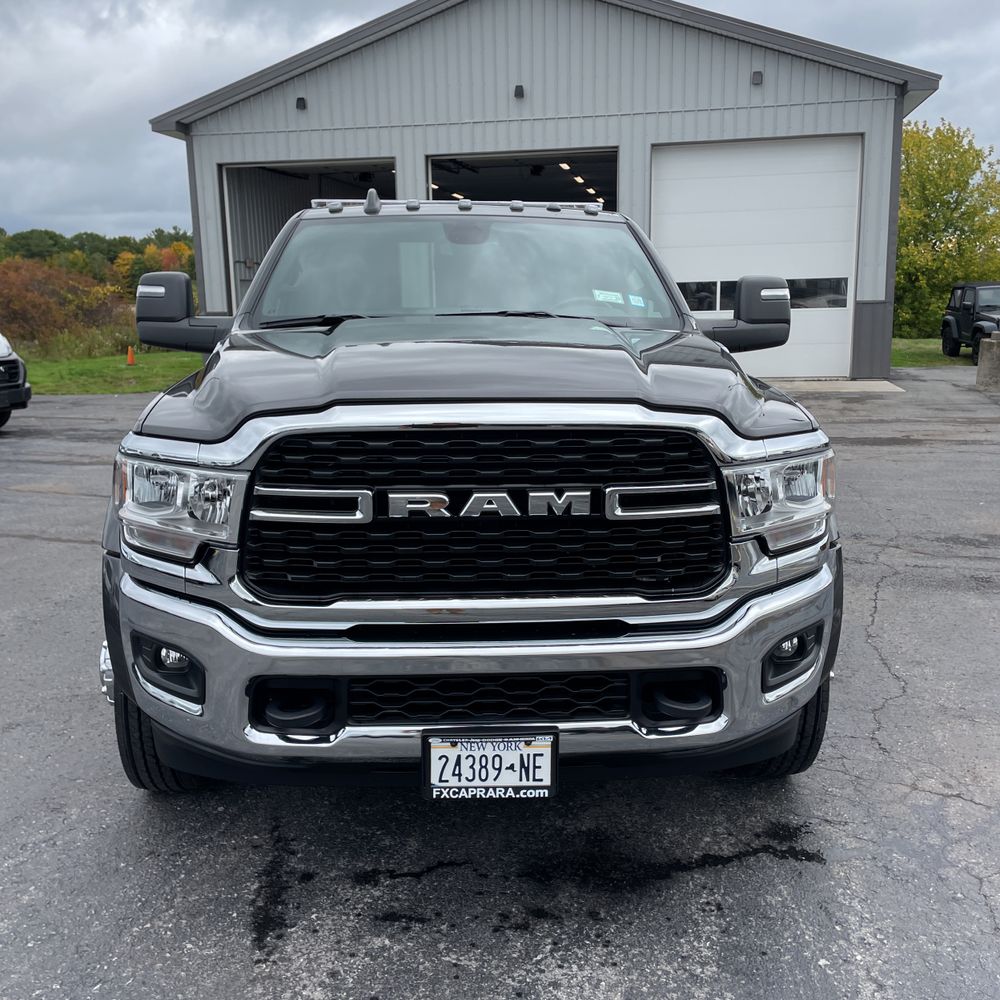 2024 Ram 5500 SLT