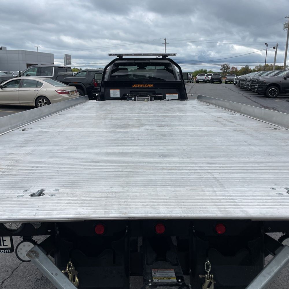 2024 Ram 5500 SLT