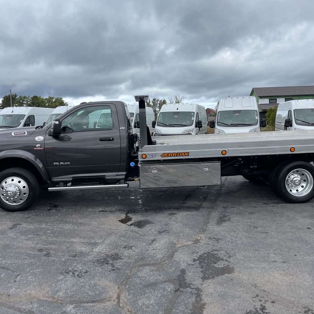 2024 Ram 5500 SLT