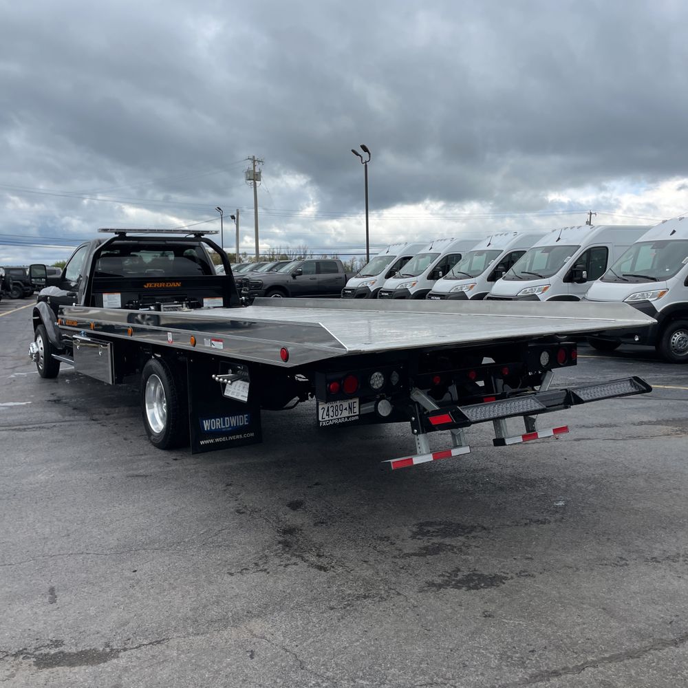 2024 Ram 5500 SLT