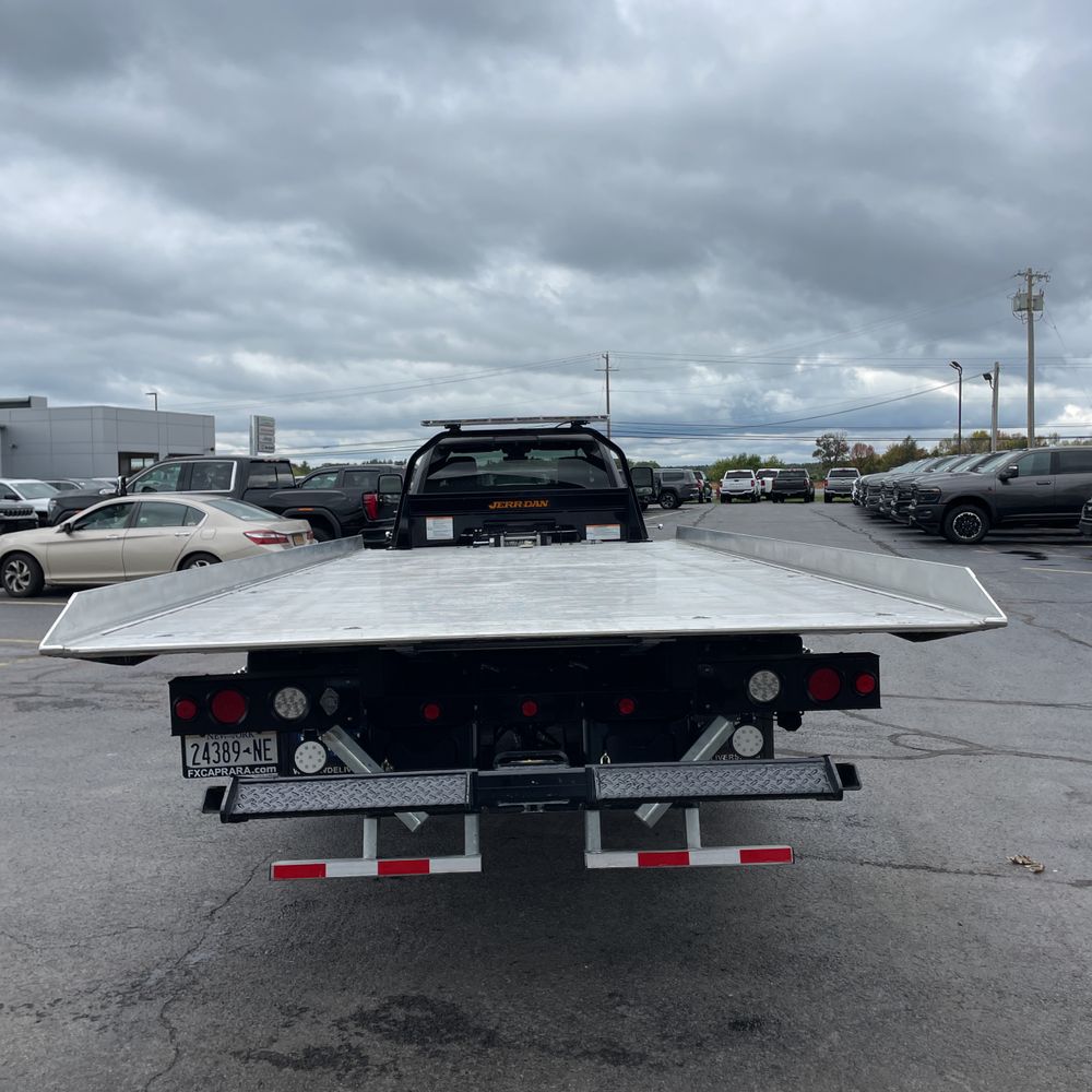 2024 Ram 5500 SLT