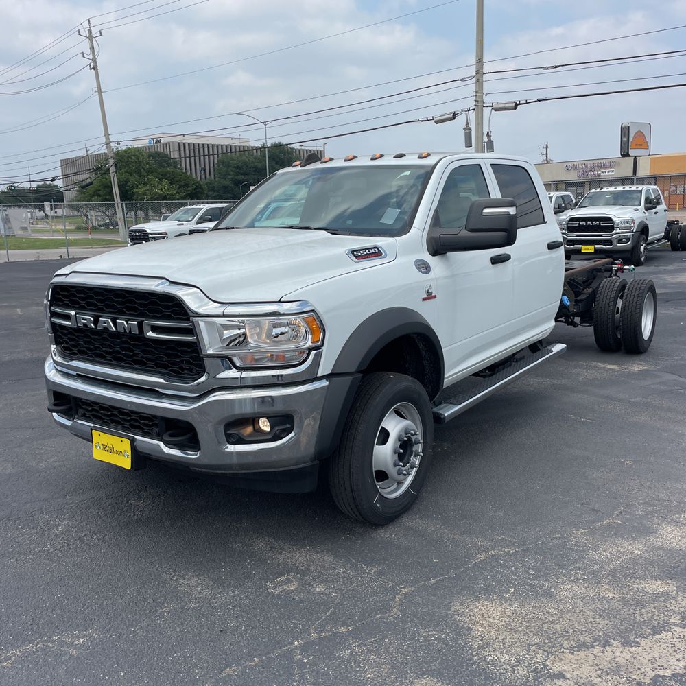 2024 Ram 5500 Chassis Tradesman/SLT/Laramie/Limited