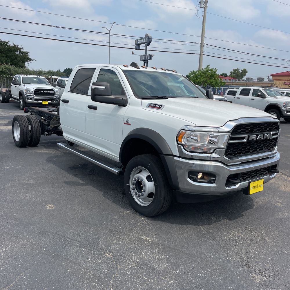 2024 Ram 5500 Chassis Tradesman/SLT/Laramie/Limited