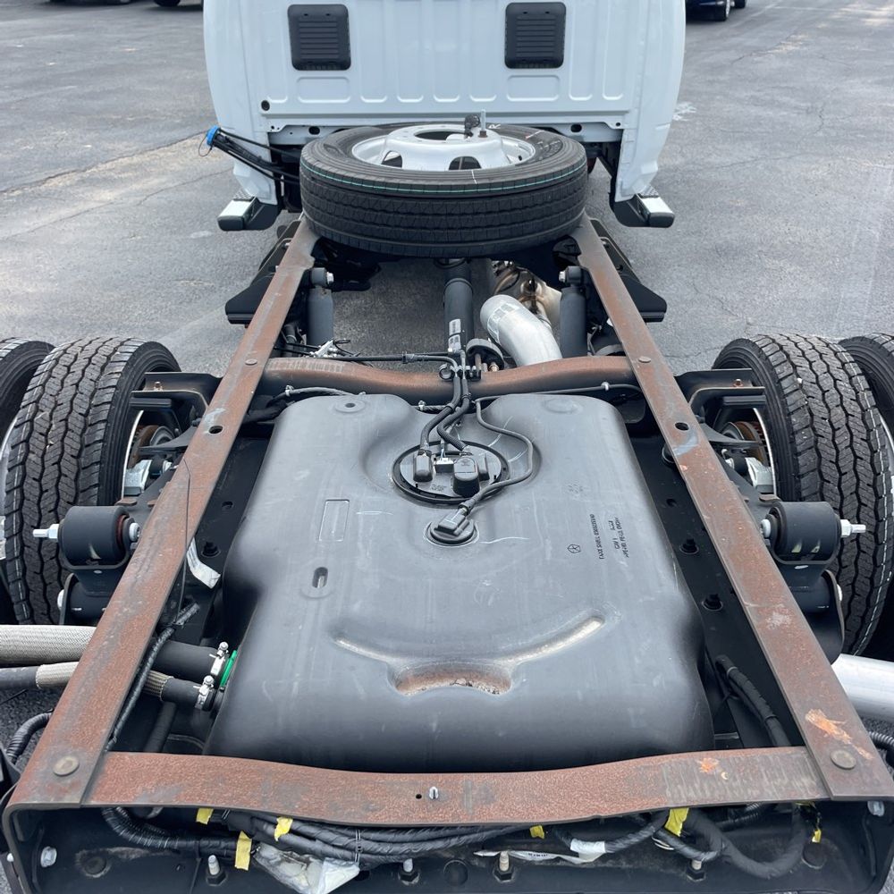 2024 Ram 5500 Chassis Tradesman/SLT/Laramie/Limited