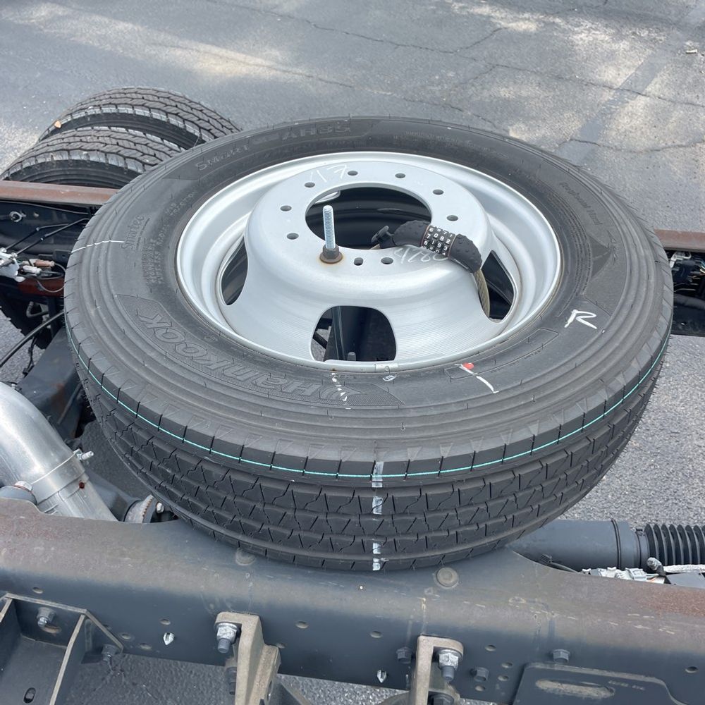 2024 Ram 5500 Chassis Tradesman/SLT/Laramie/Limited