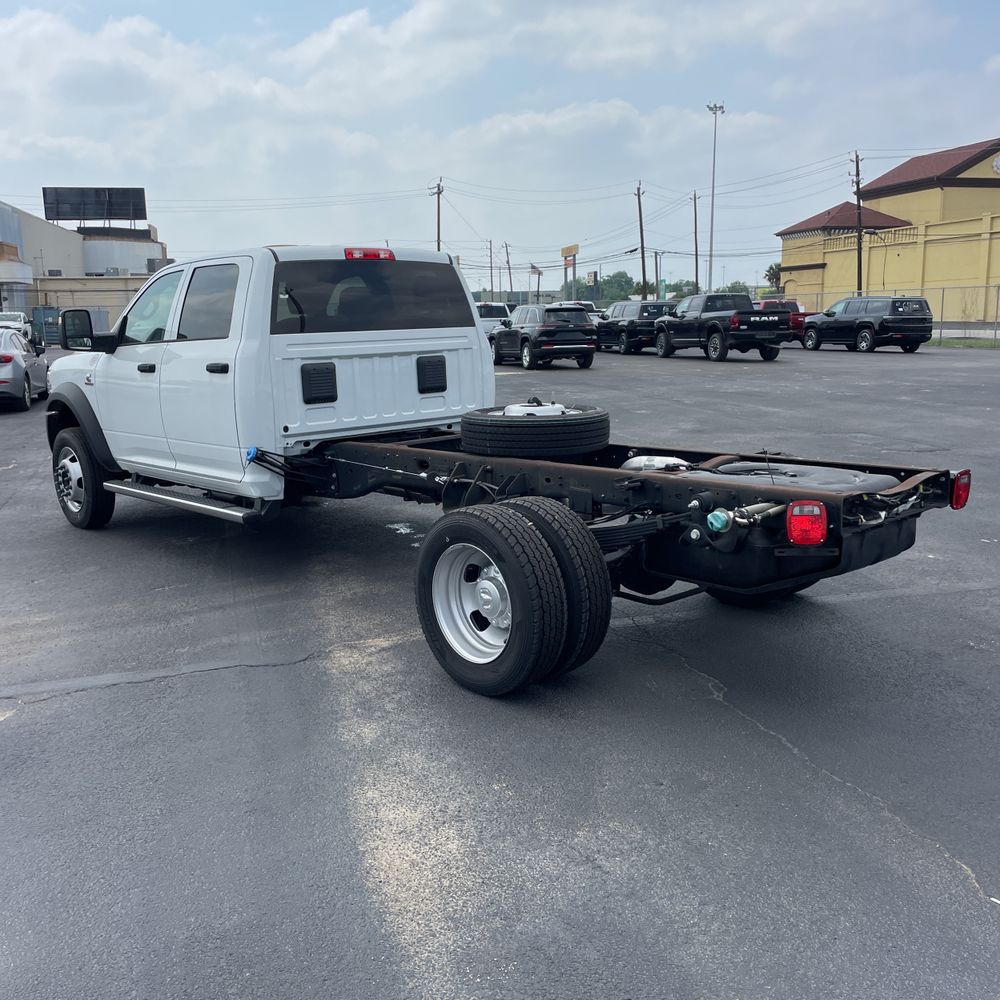 2024 Ram 5500 Chassis Tradesman/SLT/Laramie/Limited