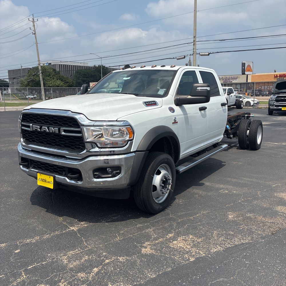 2024 Ram 5500 Chassis Tradesman/SLT/Laramie/Limited