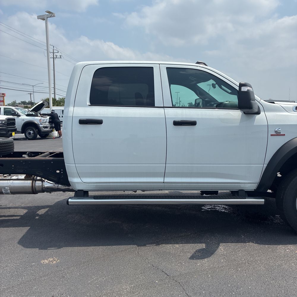 2024 Ram 5500 Chassis Tradesman/SLT/Laramie/Limited