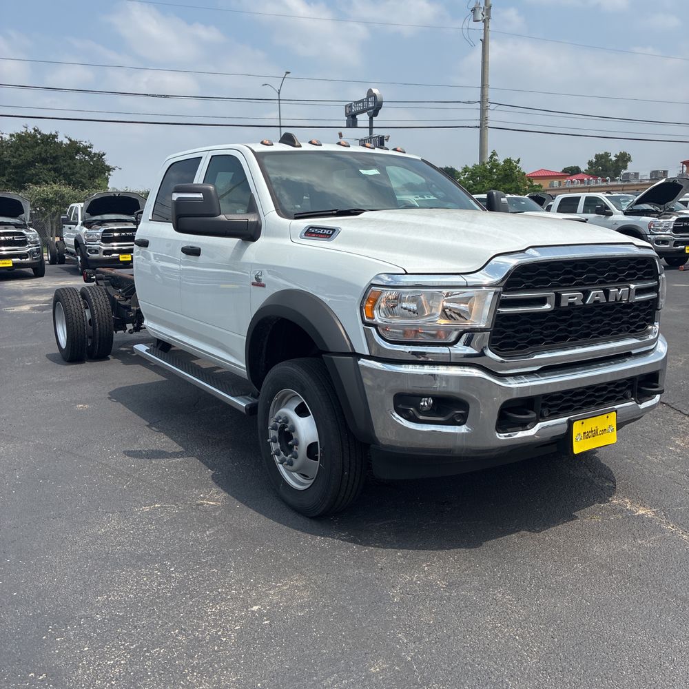 2024 Ram 5500 Chassis Tradesman/SLT/Laramie/Limited