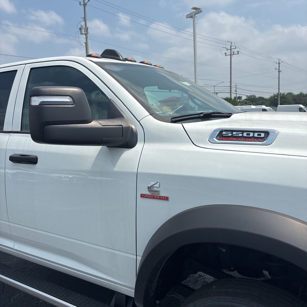 2024 Ram 5500 Chassis Tradesman/SLT/Laramie/Limited