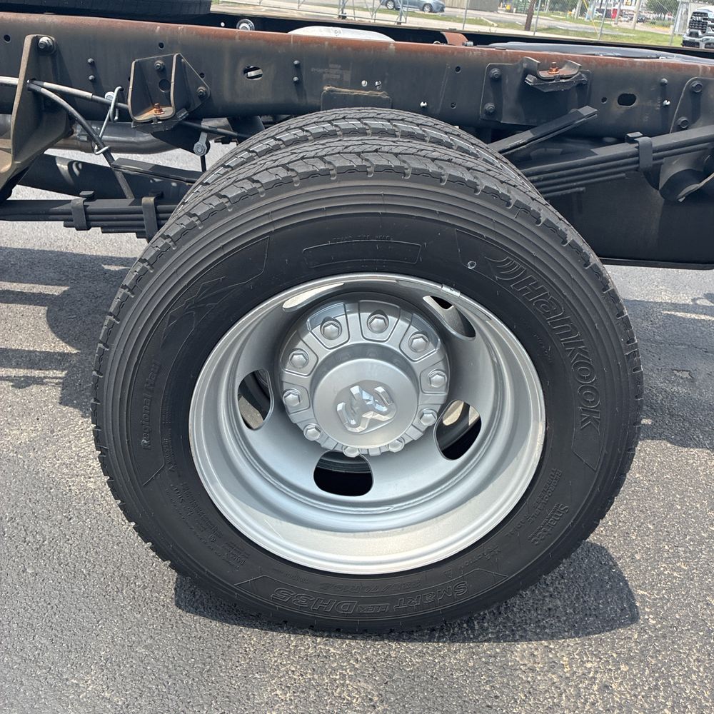 2024 Ram 5500 Chassis Tradesman/SLT/Laramie/Limited