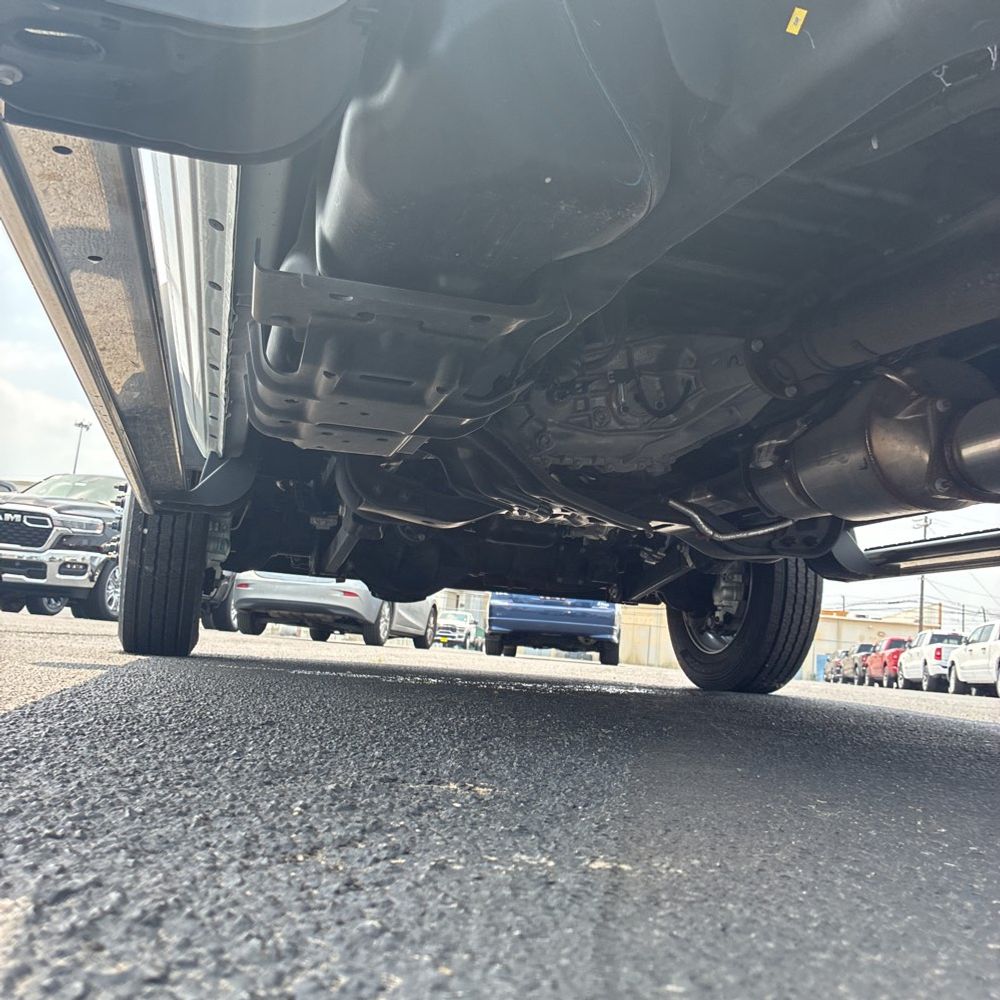 2024 Ram 5500 Chassis Tradesman/SLT/Laramie/Limited
