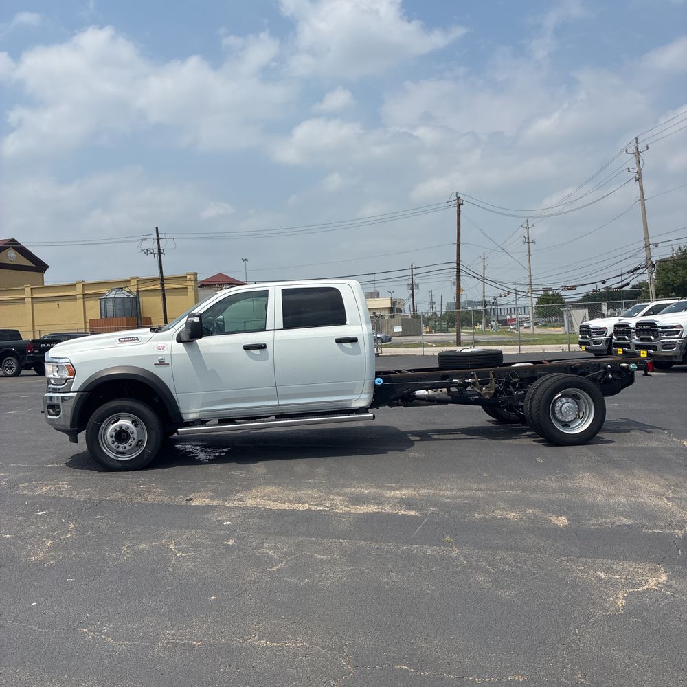 2024 Ram 5500 Chassis Tradesman/SLT/Laramie/Limited