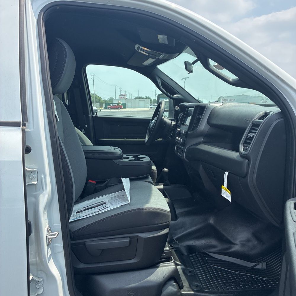 2024 Ram 5500 Chassis Tradesman/SLT/Laramie/Limited
