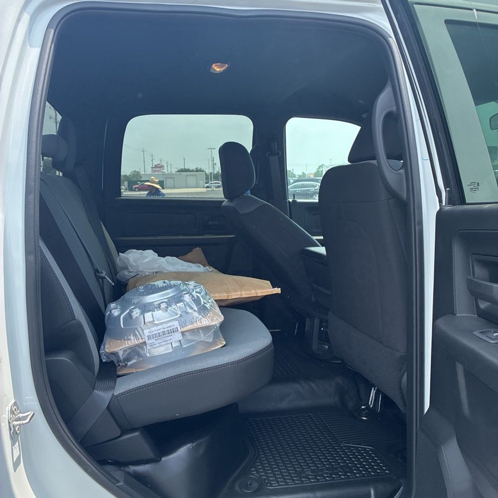 2024 Ram 5500 Chassis Tradesman/SLT/Laramie/Limited
