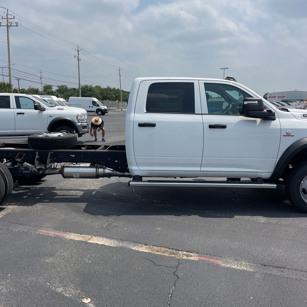 2024 Ram 5500 Chassis Tradesman/SLT/Laramie/Limited