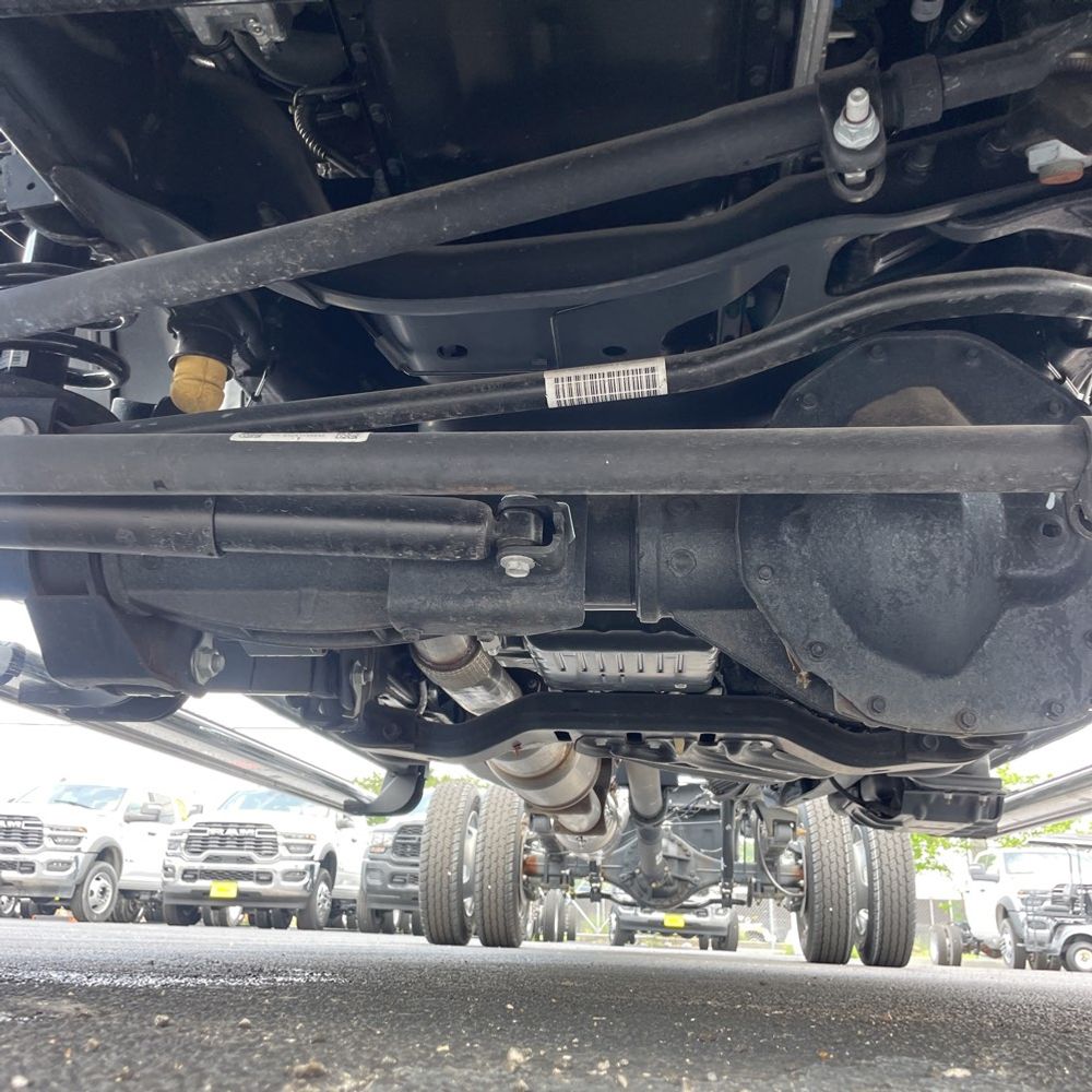 2024 Ram 5500 Chassis Tradesman/SLT/Laramie/Limited