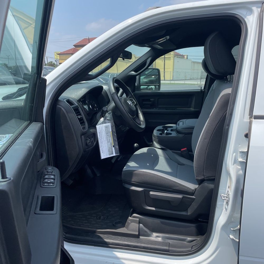 2024 Ram 5500 Chassis Tradesman/SLT/Laramie/Limited
