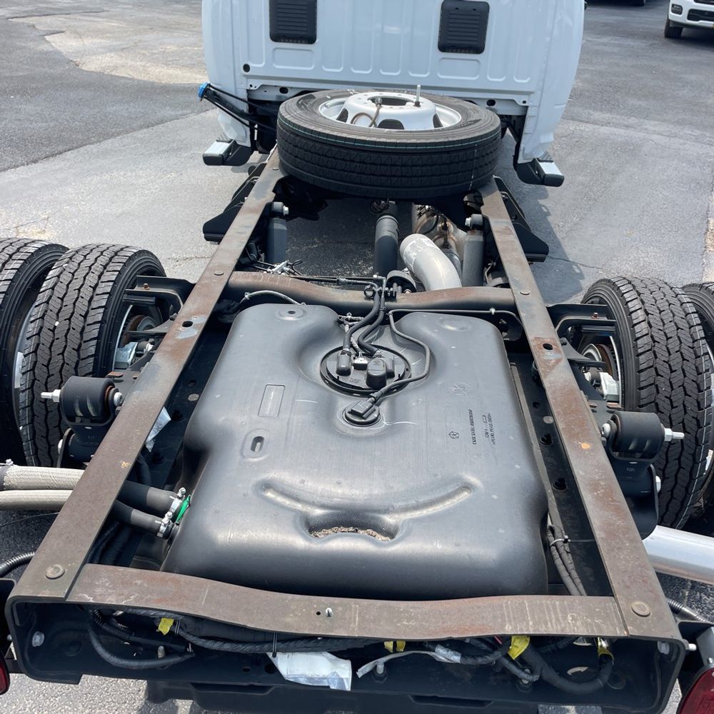 2024 Ram 5500 Chassis Tradesman/SLT/Laramie/Limited