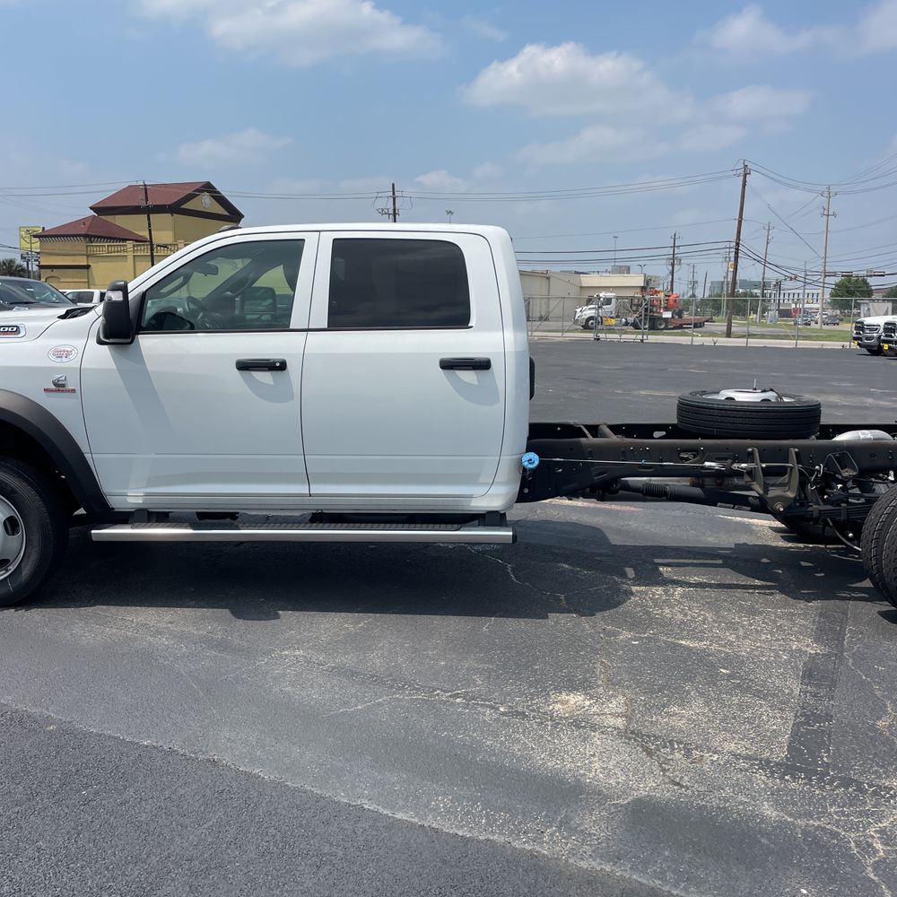 2024 Ram 5500 Chassis Tradesman/SLT/Laramie/Limited