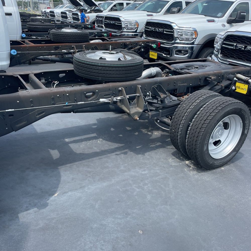 2024 Ram 5500 Chassis Tradesman/SLT/Laramie/Limited