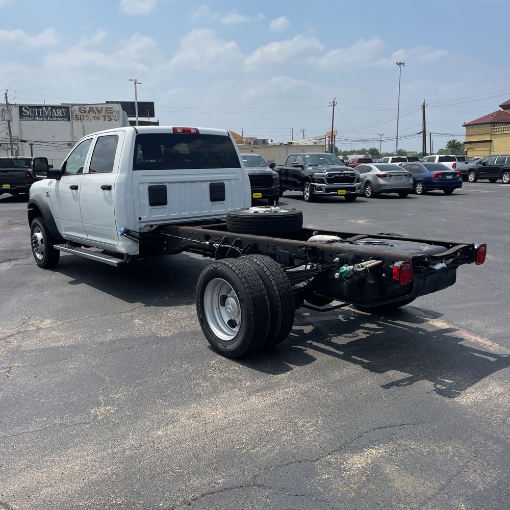 2024 Ram 5500 Chassis Tradesman/SLT/Laramie/Limited