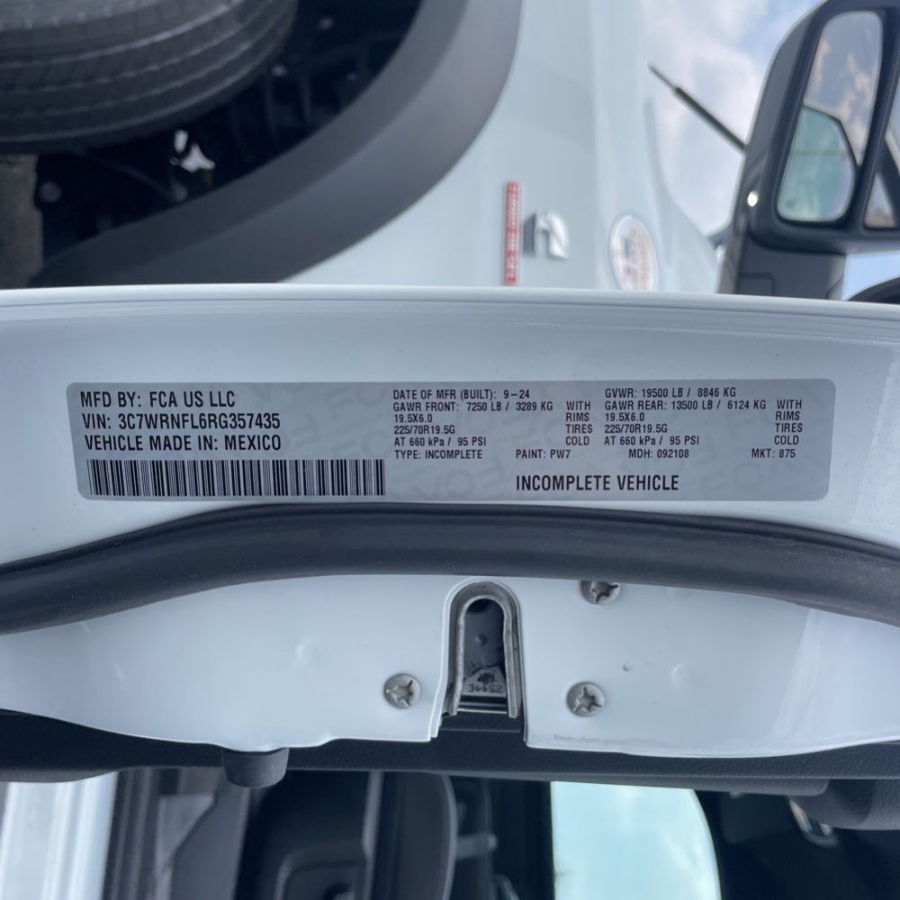 2024 Ram 5500 Chassis Tradesman/SLT/Laramie/Limited
