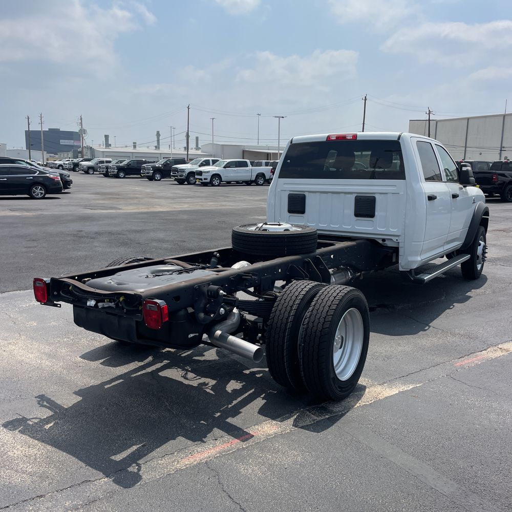2024 Ram 5500 Chassis Tradesman/SLT/Laramie/Limited