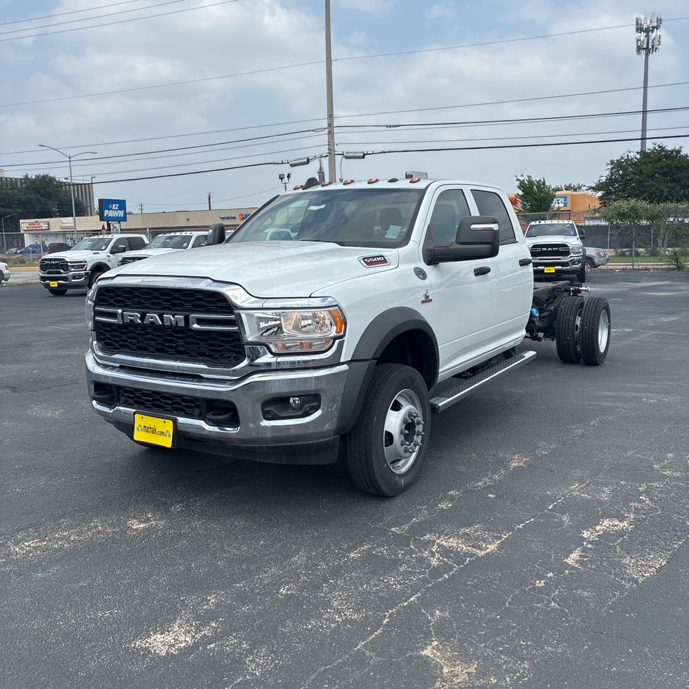 2024 Ram 5500 Chassis Tradesman/SLT/Laramie/Limited