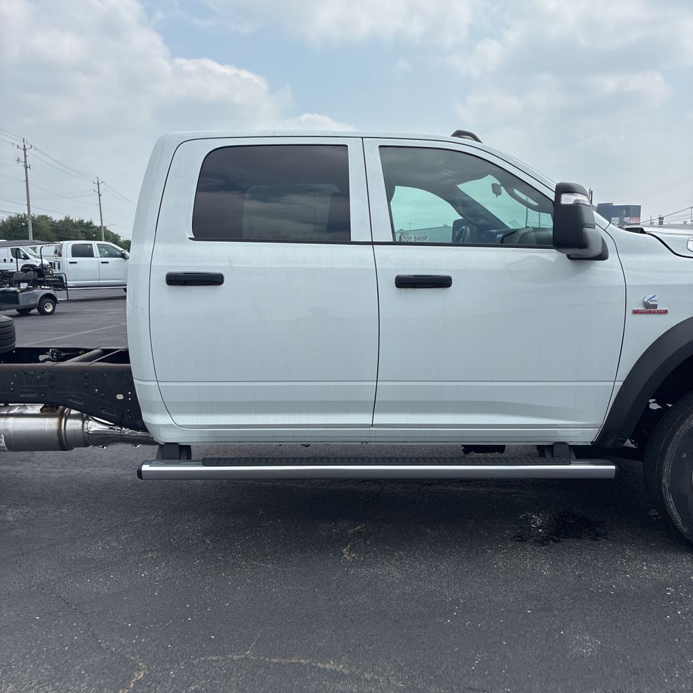 2024 Ram 5500 Chassis Tradesman/SLT/Laramie/Limited