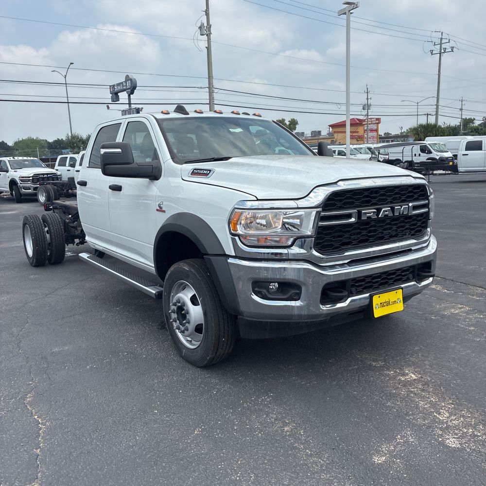 2024 Ram 5500 Chassis Tradesman/SLT/Laramie/Limited
