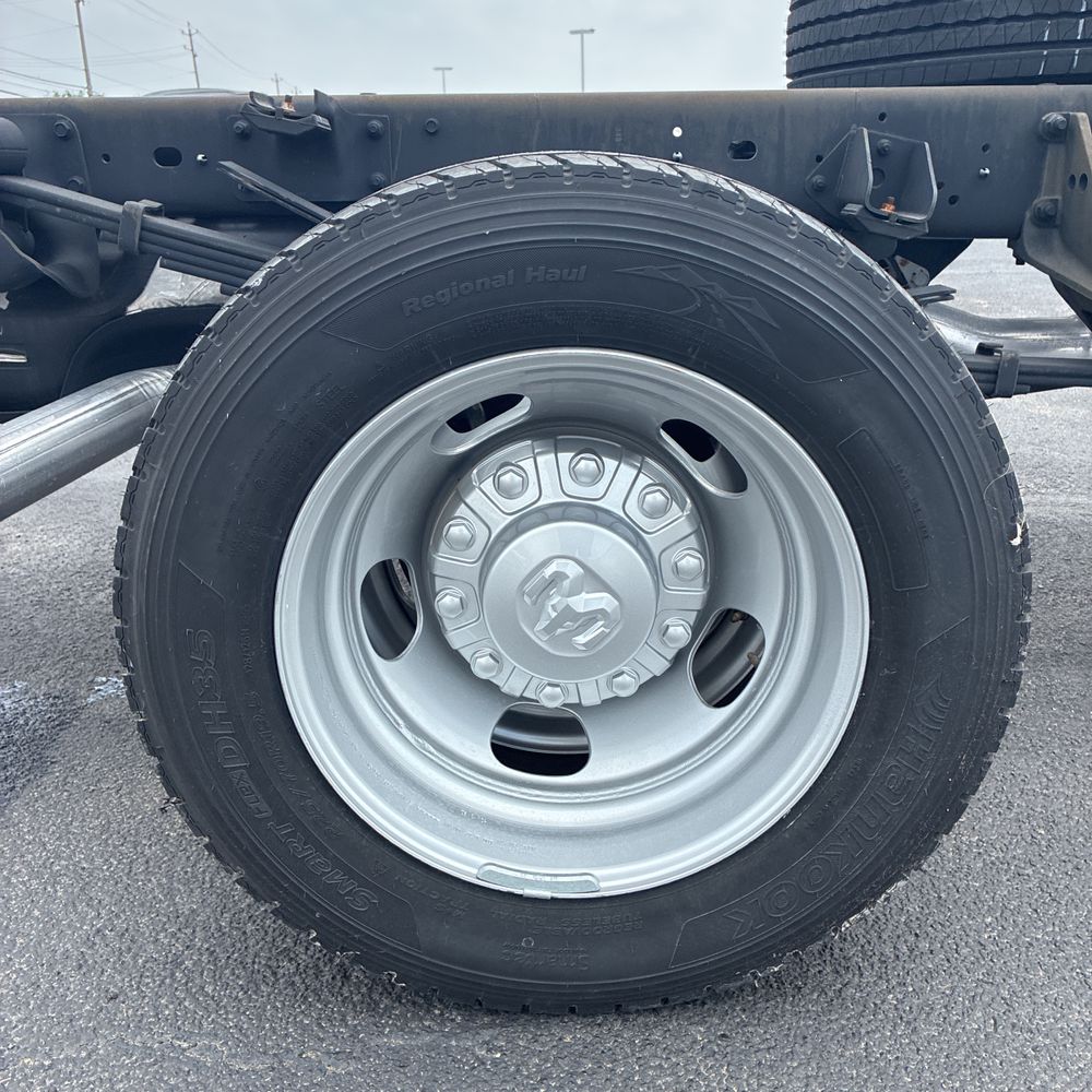 2024 Ram 5500 Chassis Tradesman/SLT/Laramie/Limited