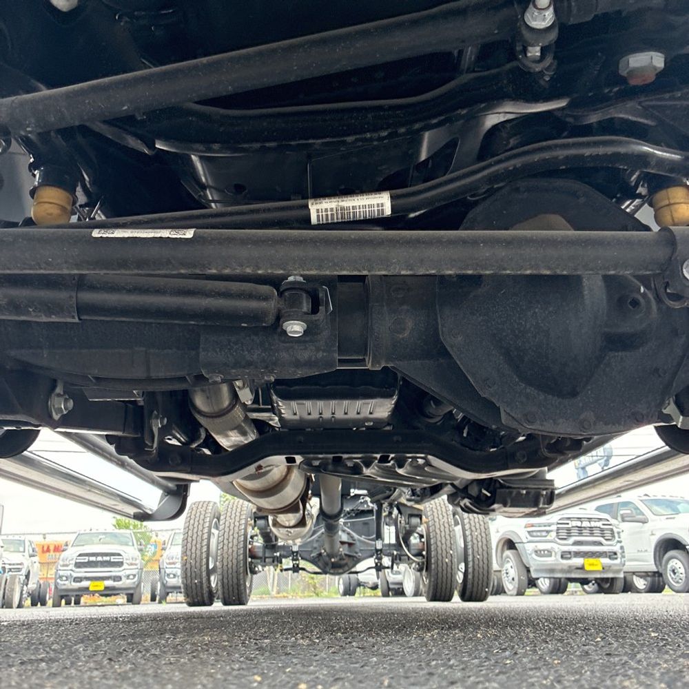 2024 Ram 5500 Chassis Tradesman/SLT/Laramie/Limited