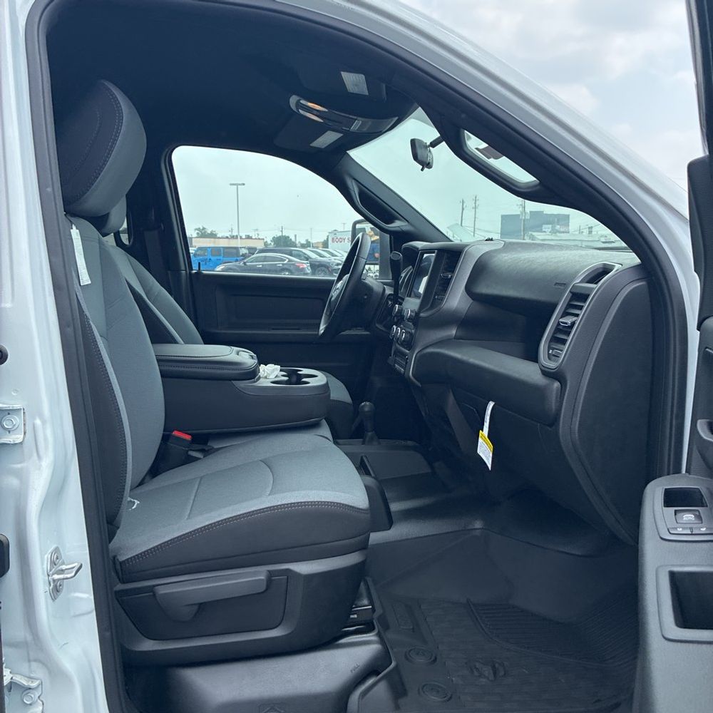 2024 Ram 5500 Chassis Tradesman/SLT/Laramie/Limited